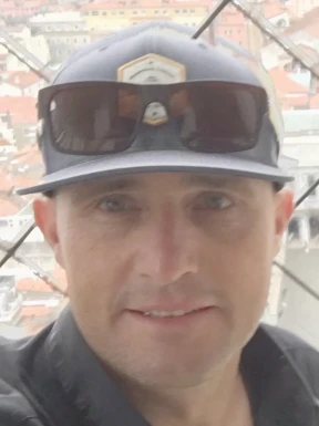 English men looking for love