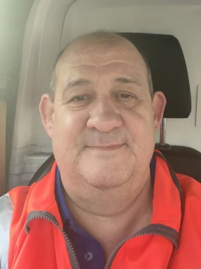 English men looking for love